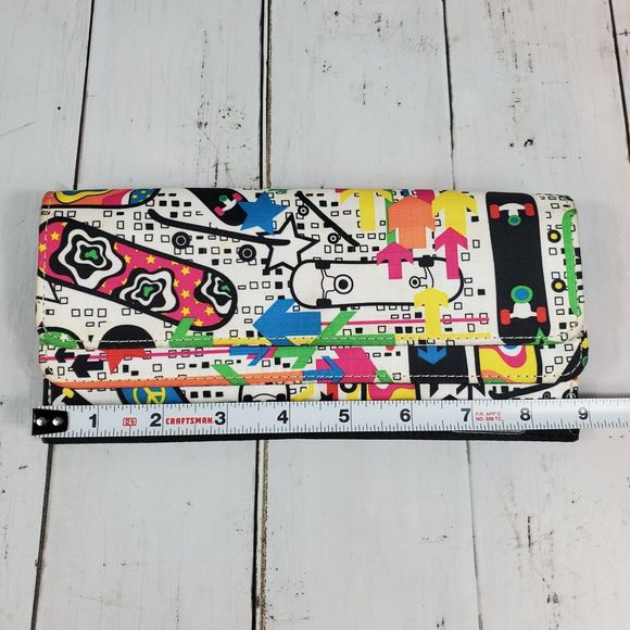 LeSportSac White Skateboard Long Flap Wallet Slim Multi Compartment Colorful GUC - Picture 15 of 16